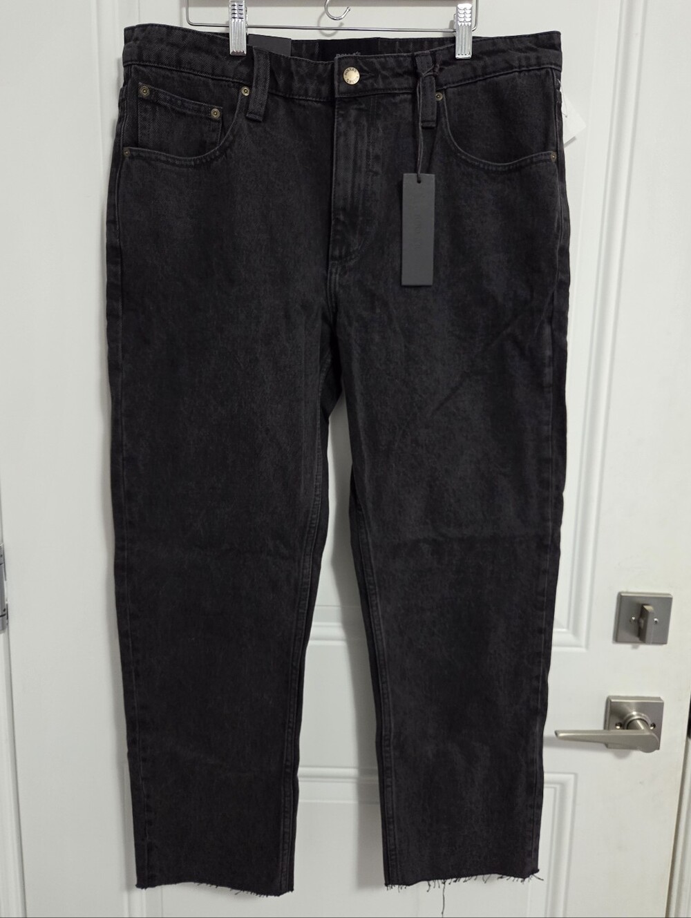 NWT - Rolla's Men's Relaxo Chop Relaxed Fit Raw Hem Jeans - Size 34